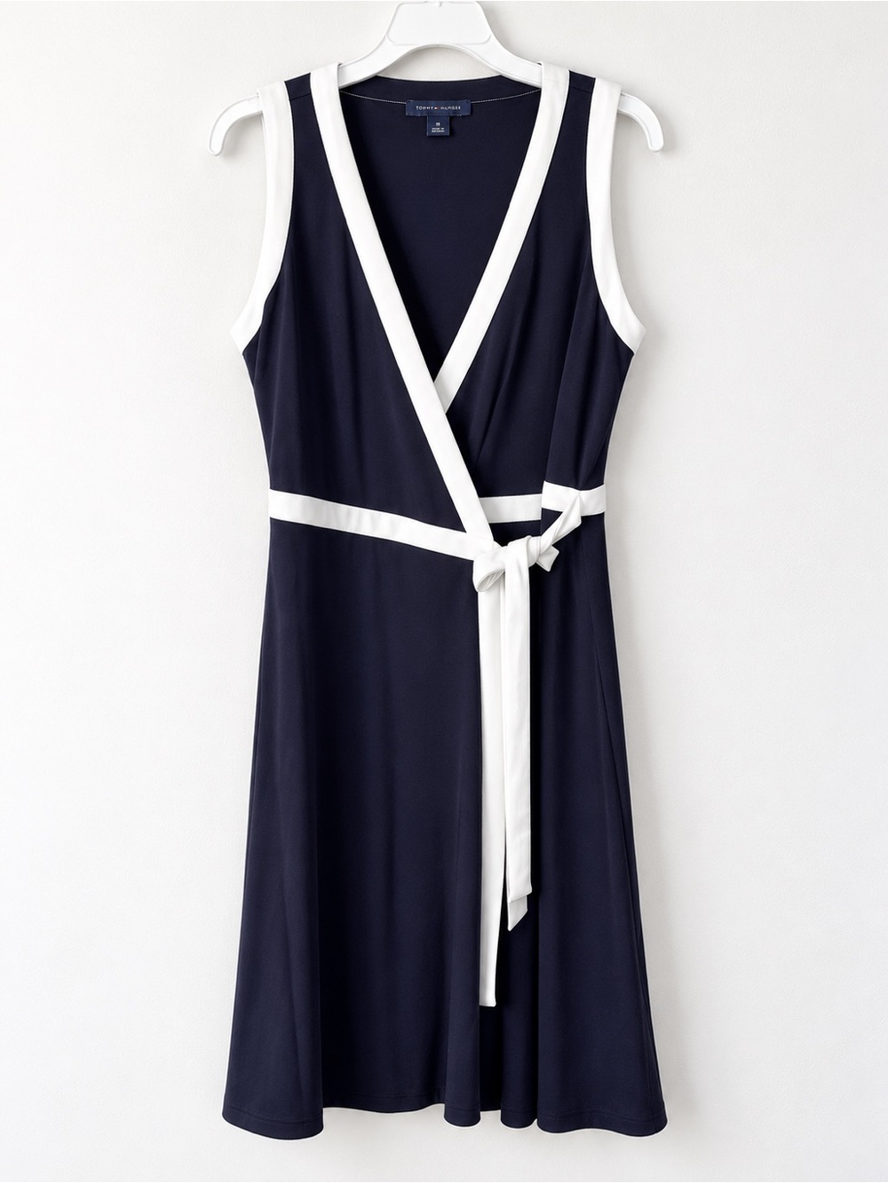 Tommy Hilfiger Navy & White Wrap-Style Dress – Size 10